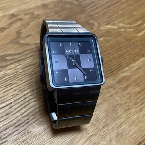 NIXON- The Quatro Watch